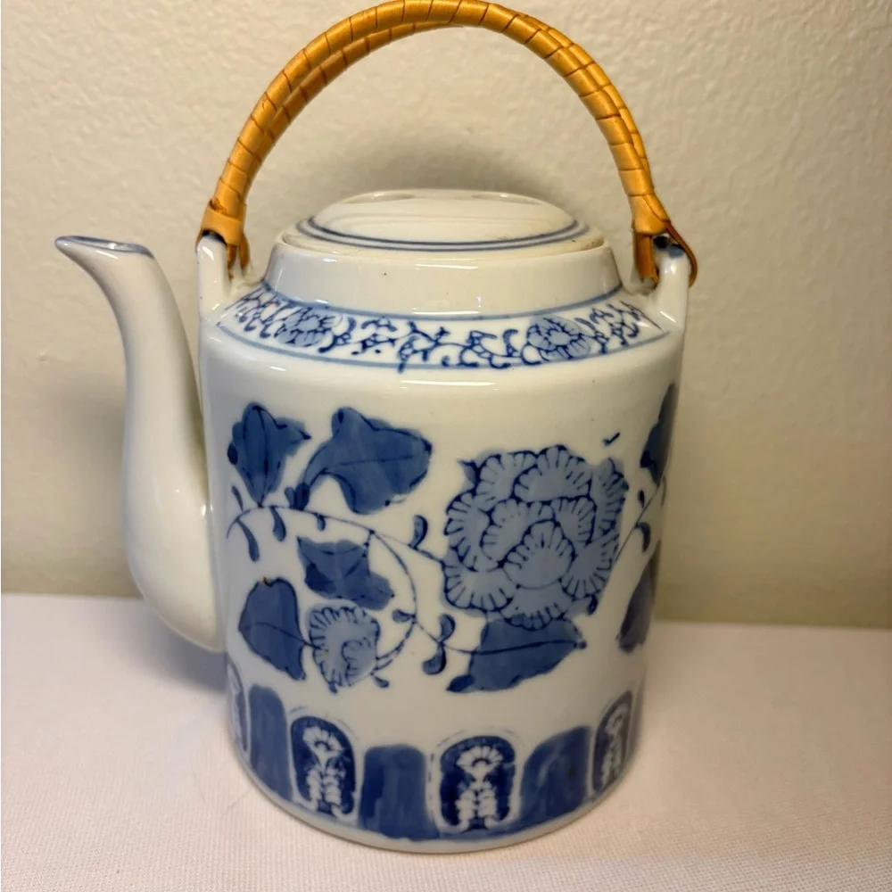Vintage Ceramic Tea Pot with Double Handle Made in China 5.5 Inches Tall